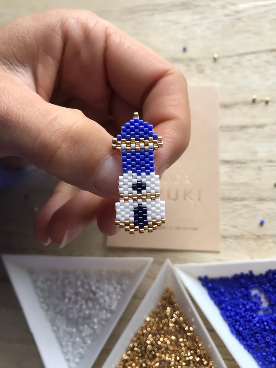 Broche Phare Bleu — Atelier Miyuki