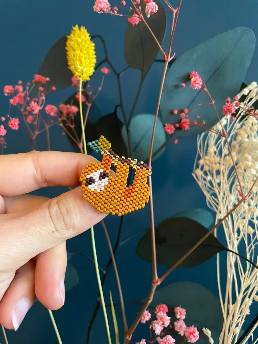 Broche Paresseux en perles — Atelier Miyuki