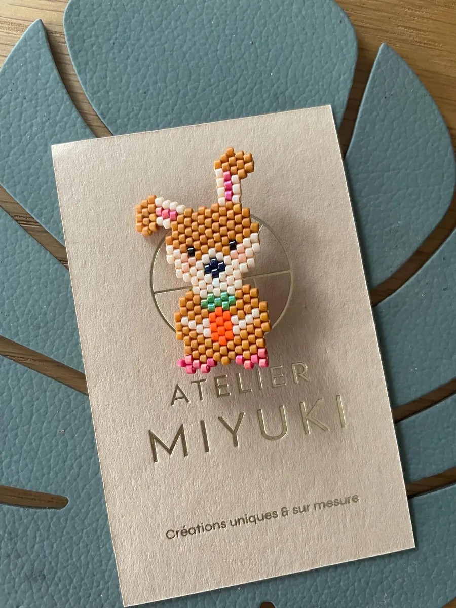 Broche Lapin en perles — Atelier Miyuki
