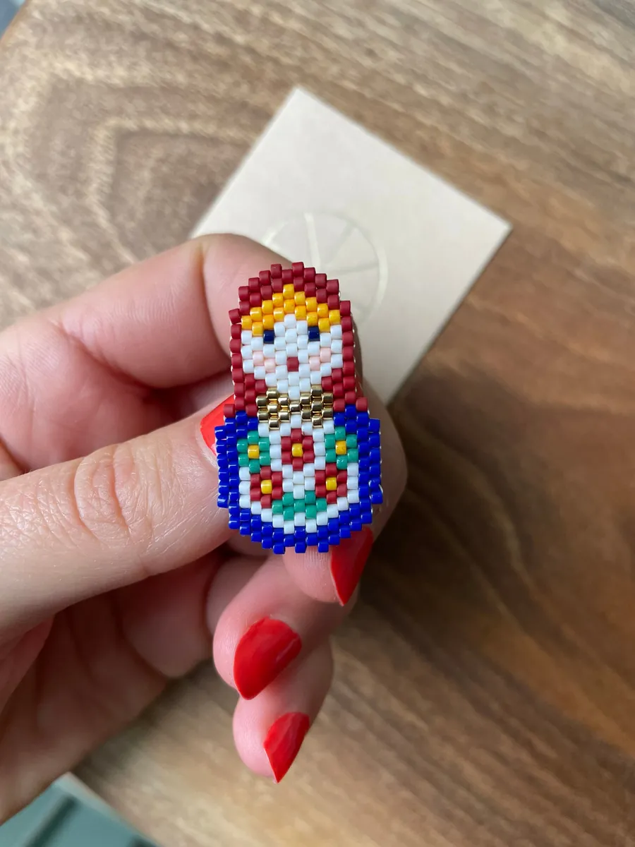 Broche Matriochka — Atelier Miyuki