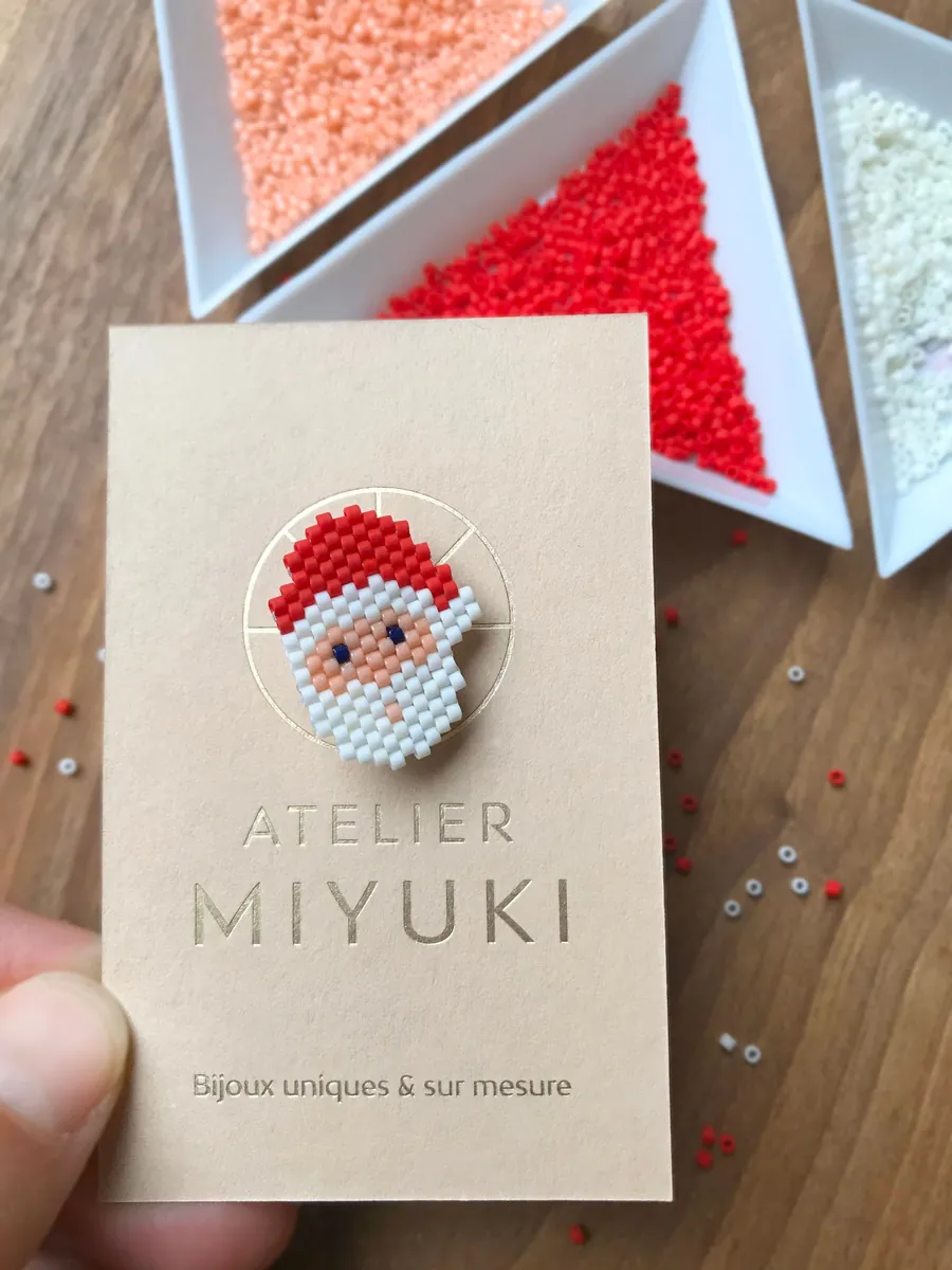 Broche Père Noël — Atelier Miyuki